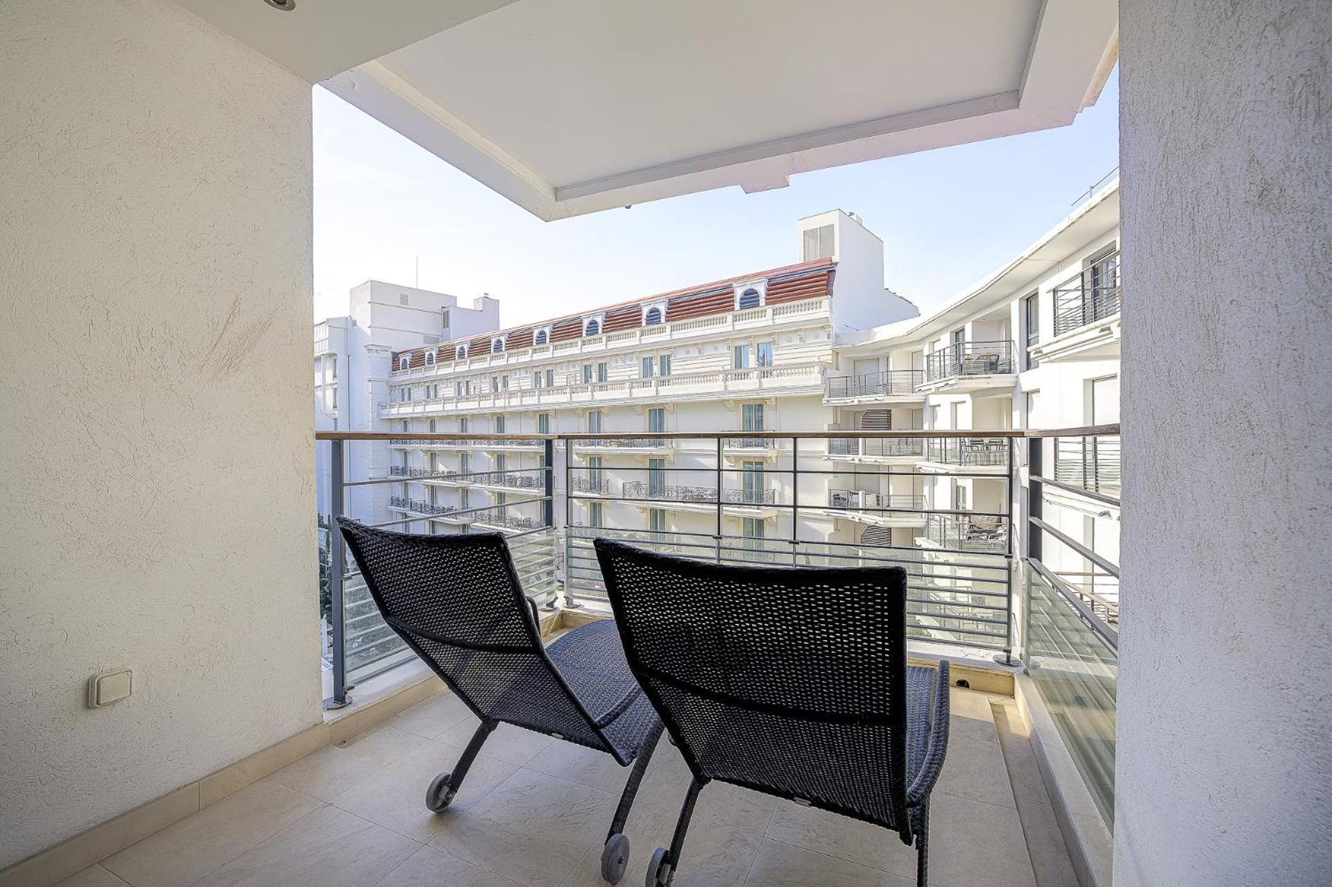 Carlton Riviera Cannes Room photo